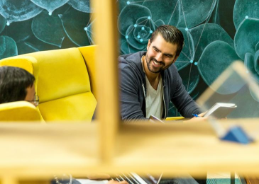 支付接口：数字经济的隐形引擎